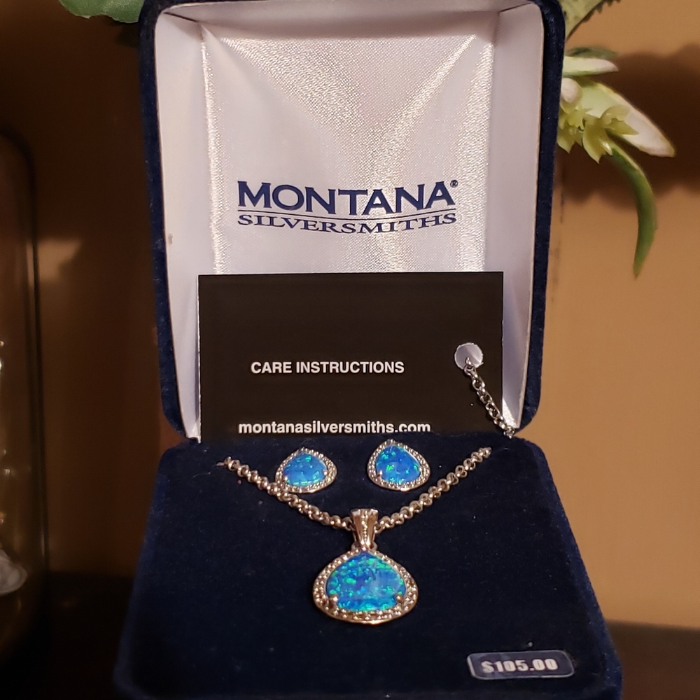 Halo teardrop opal necklace and earrings